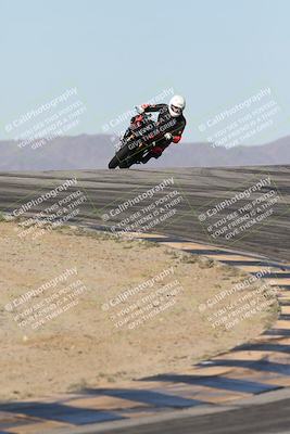 media/Dec-01-2025-Moto Forza (Mon) [[2daa91e15f]]/2-Intermediate Group/Session 2 (Turns 9 and 10)/